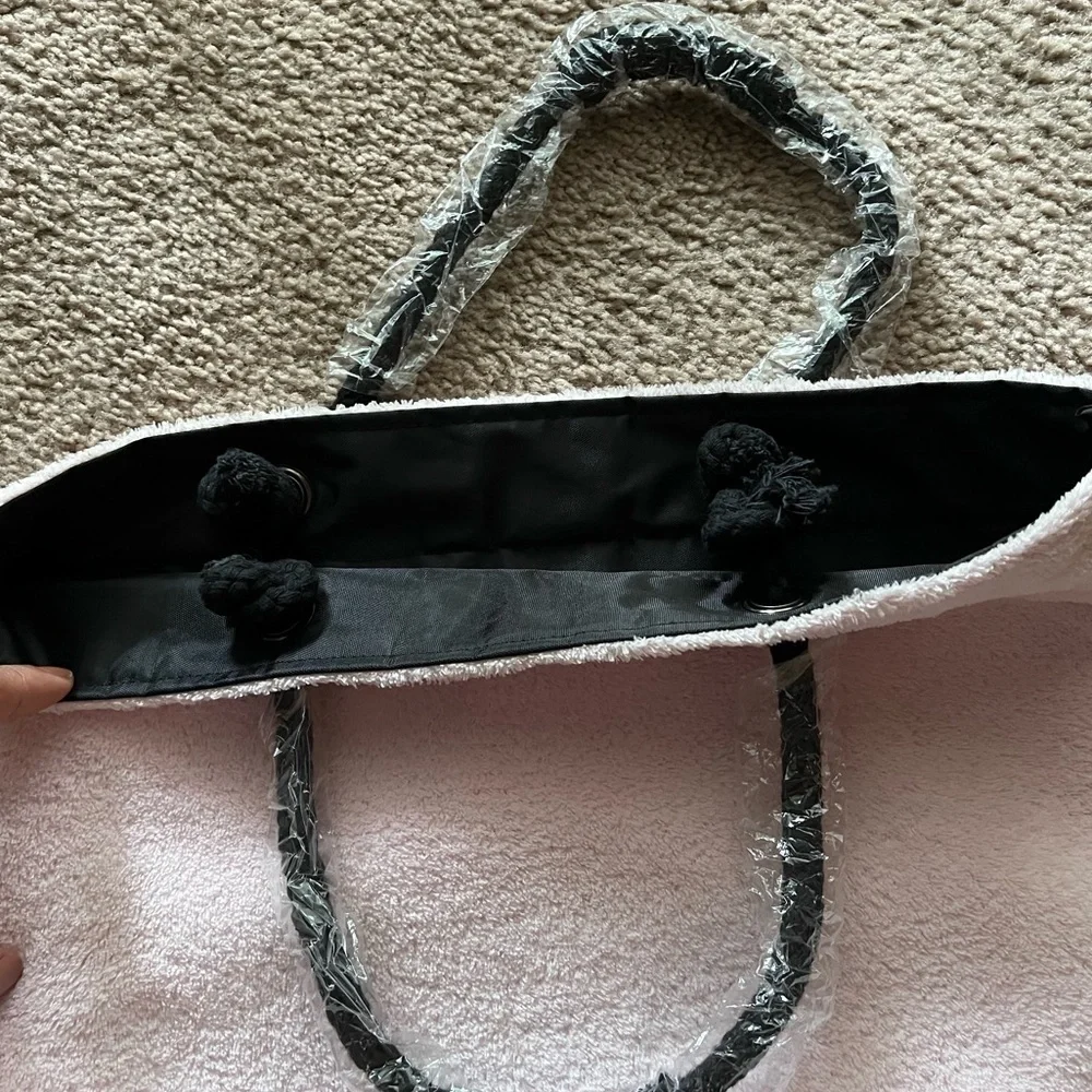 Mary Kay Pink Soft Plush Tote Bag and Eye Mask - Picture 6 of 11